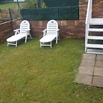 Casuca, Terraza Y Jardin אחו